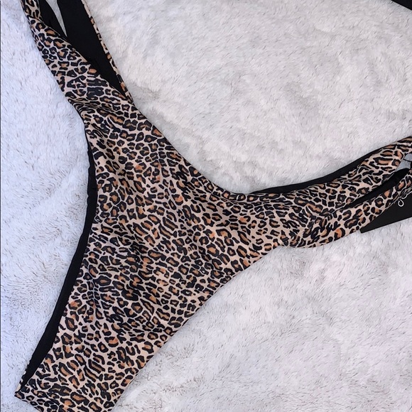 Kira Swim cheetah bikini set XS/S - Picture 4 of 5